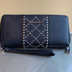 Michael Kors wristlet/wallet